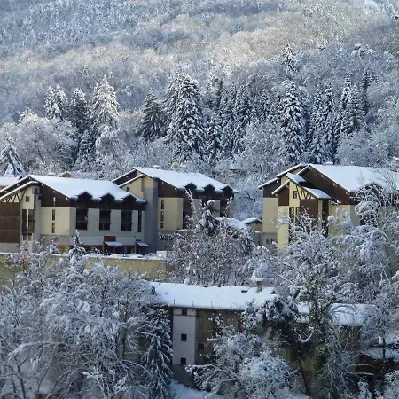 Confortable Avec Balcon A Brides-les-bains, Pour 4 Pers, Proche Thermes Et Centre-village - Fr-1-512-271