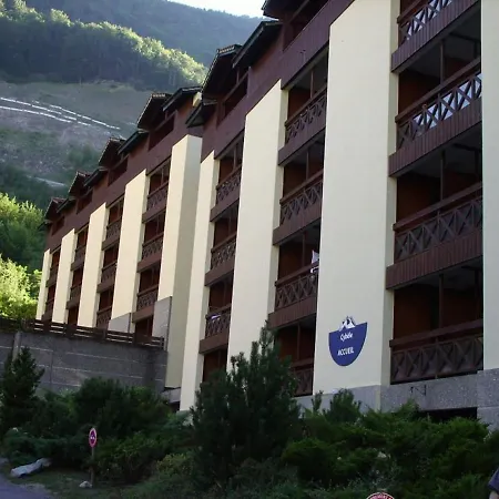 Confortable Avec Balcon A Brides-les-bains, Pour 4 Pers, Proche Thermes Et Centre-village - Fr-1-512-271 Apartment *