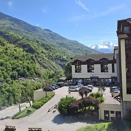 Confortable Avec Balcon A Brides-les-bains, Pour 4 Pers, Proche Thermes Et Centre-village - Fr-1-512-271 * Brides-les-Bains